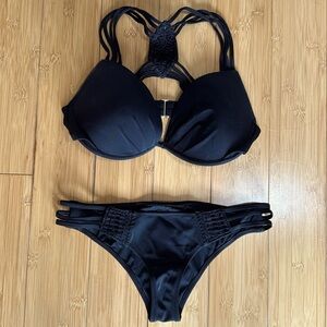 Victoria’s Secret bikini